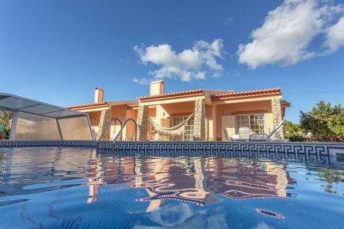 Casa Cor de Rosa – khách sạn tại Montes de Alvor