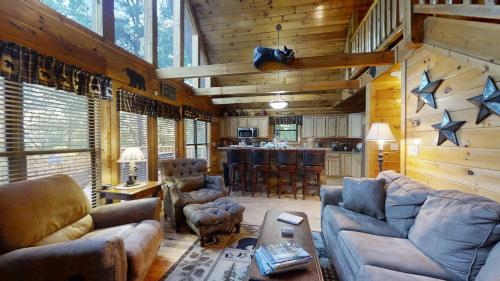 Wuzzys Flophouse cabin in Sevierville, USA