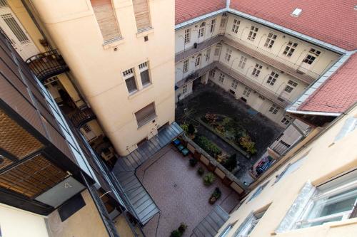 Tamara Apartment - image 5