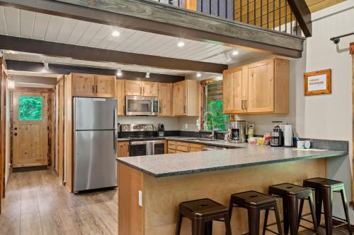 Redtail Rendezvous Private A-Frame Cabin Near Mount Rainier in 阿什福德(WA)