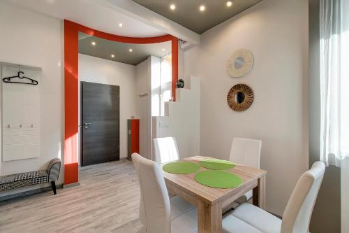 Tamara Apartment - image 10
