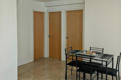 Lindo Apartamento 2 Habitaciones a 10 Minutos del Centro Comercial Sambil Candelaria en Caracas con  in San Bernardino