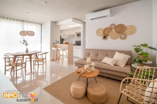 Modern and Cozy 2 BR Apt with Pool Free Parking