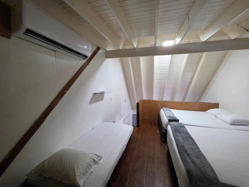 UNISANANDRES Apt 211 - image 2