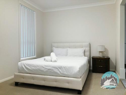 Bright Modern Home in Cobbitty with Parking in Cobbitty