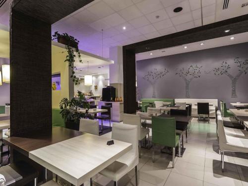 מסעדה, ibis Oran Les Falaises in אוראן