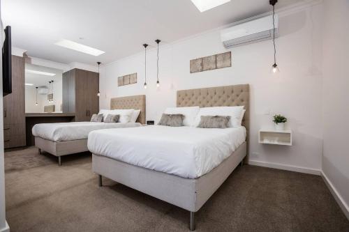 Newington Apartments - Apt 3 Queen, Brand New! in Ballarat Central