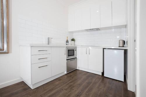 Newington Apartments - Apt 3 Queen, Brand New! in Ballarat Central