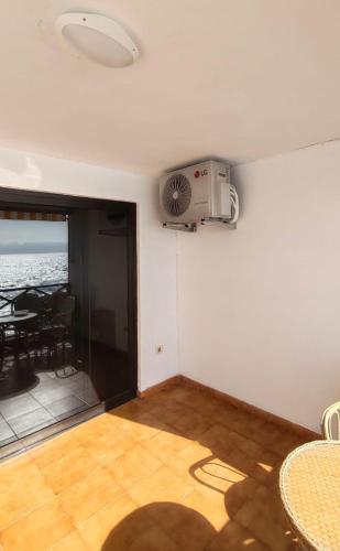 Max Neptuno 1st Line Beach Ocean View Apartment 4