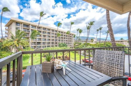 Kihei Akahi #C-520 Tastefully Updated, Corner Studio on 5th Floor, A/C in 基黑