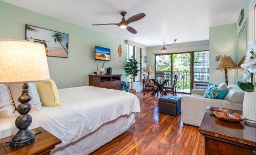 Kihei Akahi #C-520 Tastefully Updated, Corner Studio on 5th Floor, A/C in 基黑