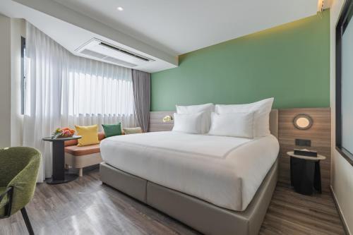 room detail thumbnail 0