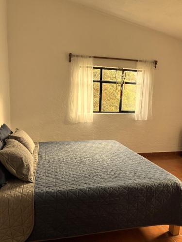 Ágy, Habitación con vista a la montaña (Habitacion con vista a la montana) in Malinalco