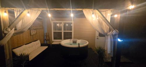 Hot tub, Cozy Basement Suite in Lower Sackville
