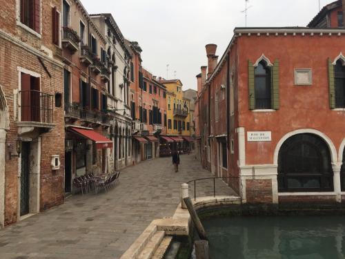 Venice Resorts Guest House - image 13