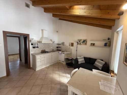 Ai Prati di TSS Cozy Apartment with Balcony and Parking