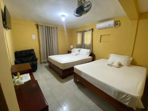 Villa Valencia - Tu Refugio con AC y Cocina tras un Dia de Playa in Los Patos