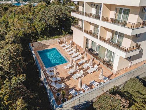 Exterior view, ARA Lux Apartments in Utjeha