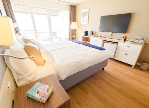 Seehotel Riviera at Lake Lucerne Room Type - Family Room with Balcony