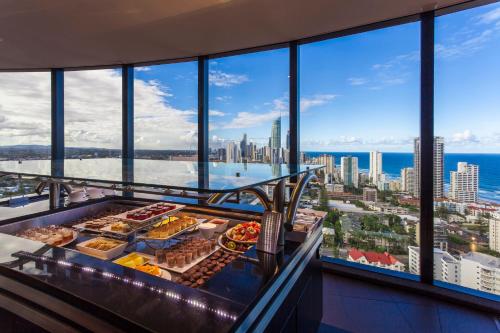 Restaurant, Crowne Plaza Surfers Paradise By IHG in Gold Coast