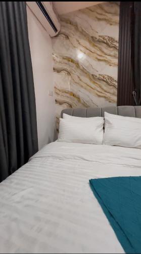 Luxury Homes - image 4