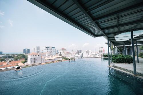 Seaview Tropicana218 3BR 2CP
