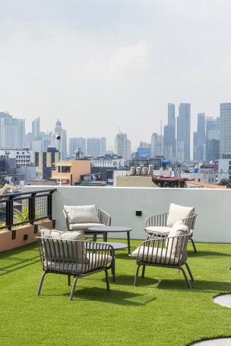 O2+ Living  in Bonifacio Global City (BGC) / Taguig