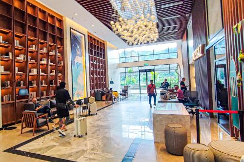 Luxe Suite Above Mall at Mossaz Suites by HCK - image 8