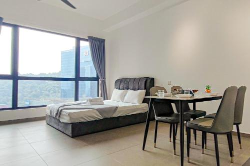 Luxe Suite Above Mall at Mossaz Suites by HCK - image 10