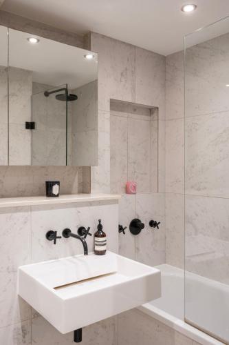 Design duplex for 4 in the Heart of Notting Hill - main image