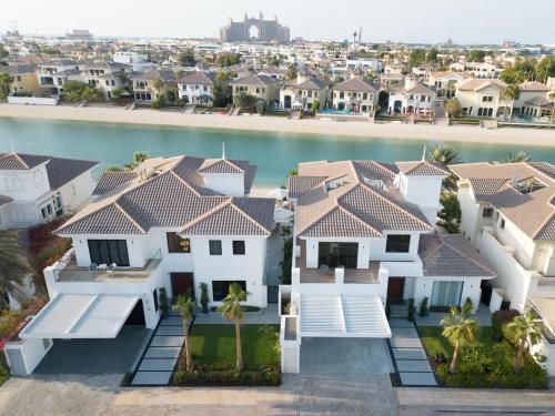 Villa Sarai by Luxury Explorers Collection in Dubai