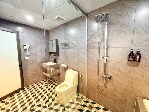 room detail thumbnail 2