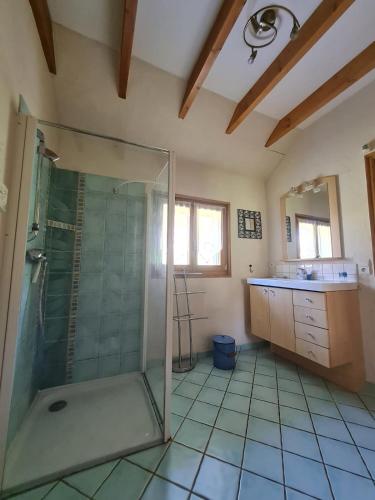 Bathroom, Y Hotes - Chalet cosy & authentique au calme in Saint-Jeoire