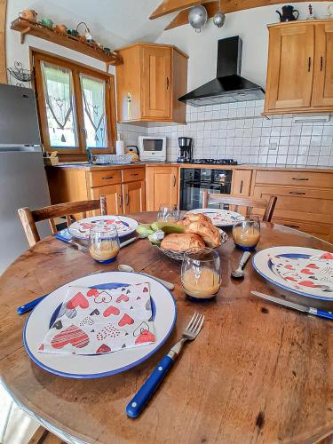 Facilities, Y Hotes - Chalet cosy & authentique au calme in Saint-Jeoire