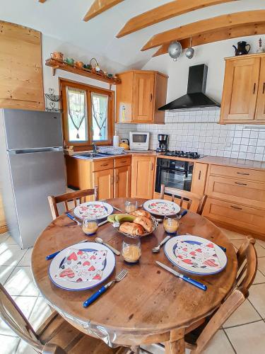Facilities, Y Hotes - Chalet cosy & authentique au calme in Saint-Jeoire