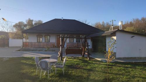 Pensiunea La Casa lui Moș Ion Bitca