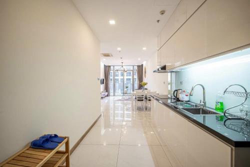 Kitchen, Landmark 81 Area - K's Luxury Residence in Bình Thạnh