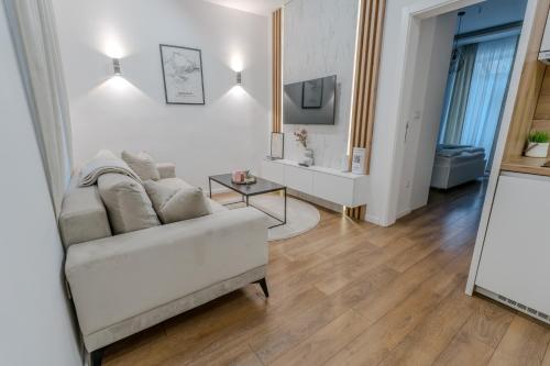 Mona Luxury Apartments - Free Garage Parking