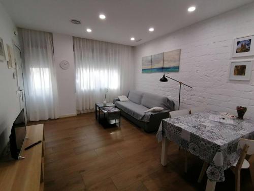 Apartamento Pb 30min Sagrada Familia, 10 Min Playa - Badalona