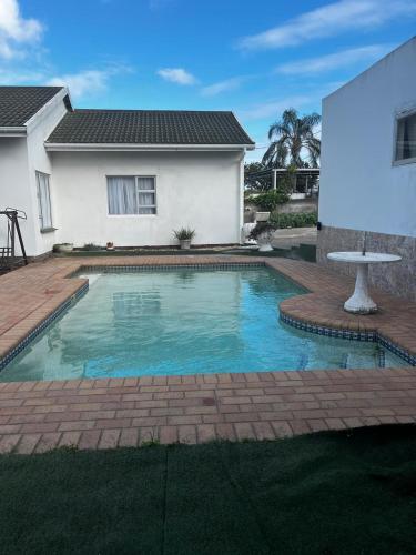 Let Us accommodation in Cambridge West