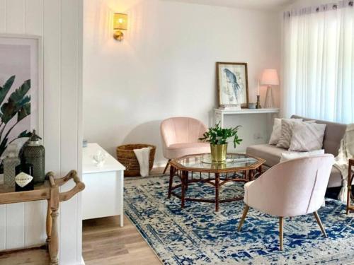 Noraville Hamptons Style Beach House – khách sạn tại Noraville