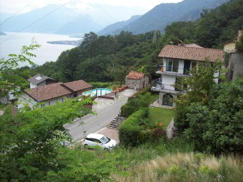  Casa delle Camelie, Pension in Sorico bei San Pietro