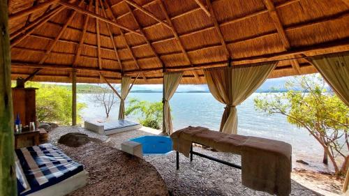 Masāža, Lake Shore Lodge in Rukwa