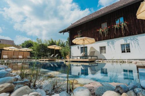 Der Schlosswirt zu Anif - Biedermeierhotel und Restaurant in Anif, Österreich