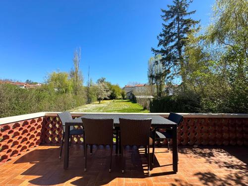 Maison avec grand jardin gîte à louer Beaulieu