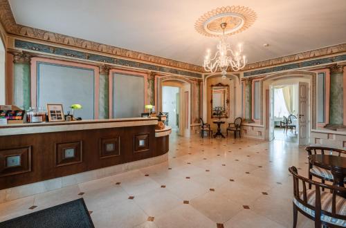 Vestabils, Dwor Kombornia Hotel&SPA in Kombornia