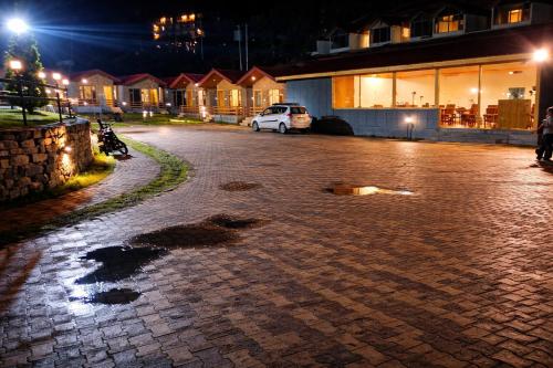 Étterem, Flora Hills Manali in Prini