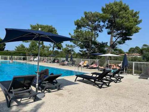 Chiberta Studio 3 étoiles climatisé piscine plage & golf