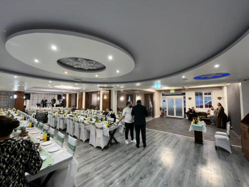 Restaurant, White Rose Hotel & Restaurant - Leeds in Leeds Suburbs