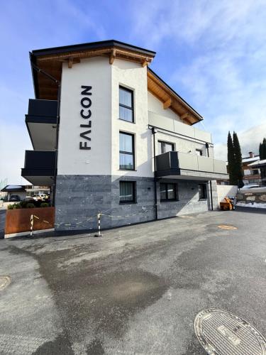 Falcon Suites Pure - Summercard included in Капрун